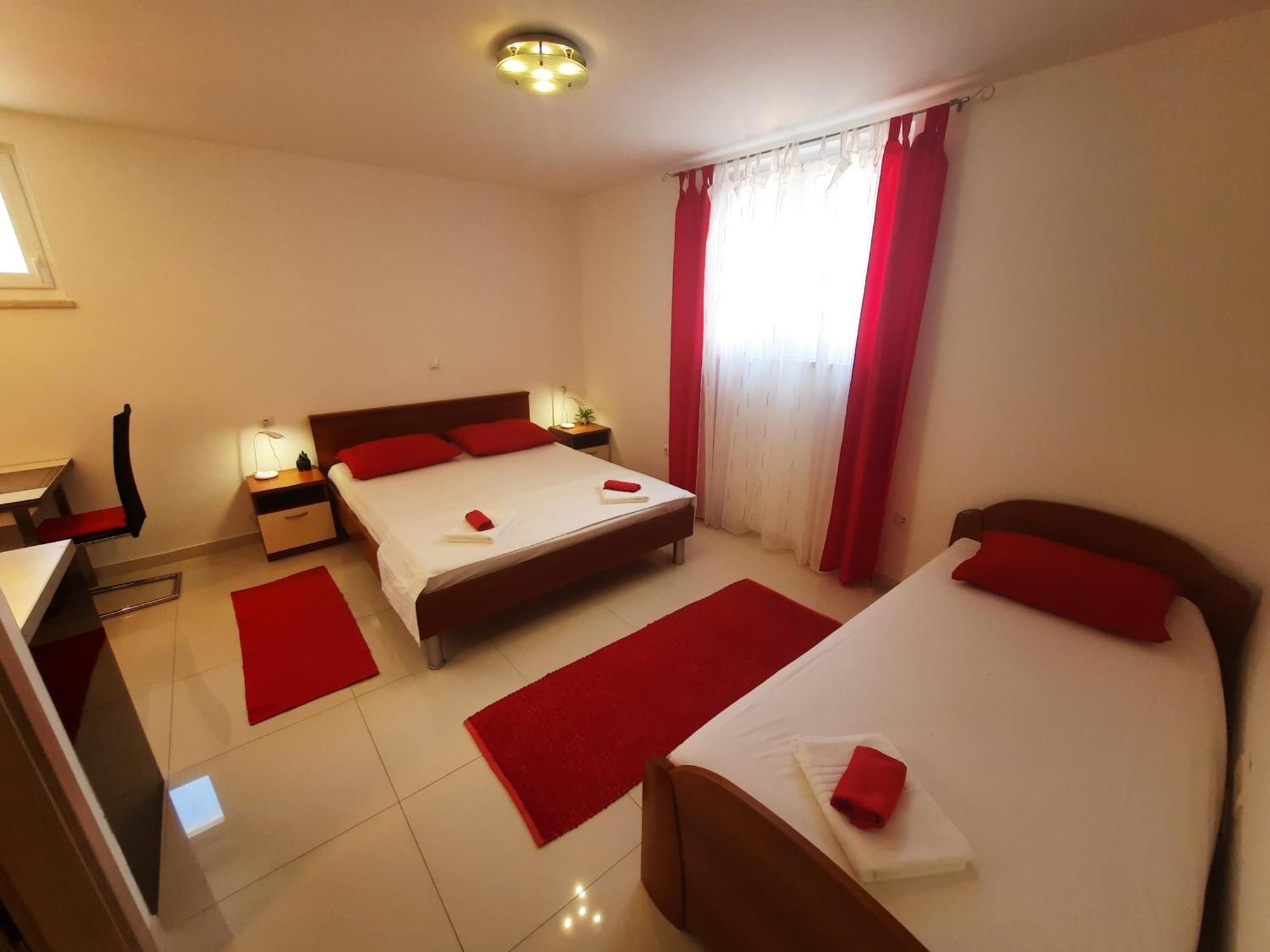 Apartment Ivan Makarska